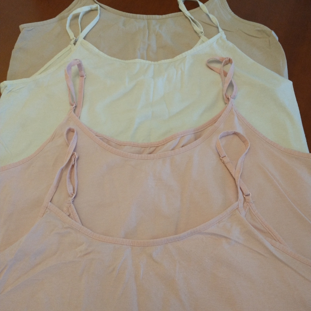 🌺TIME AND TRU STRAPLESS CAMI - Picture 2 of 7